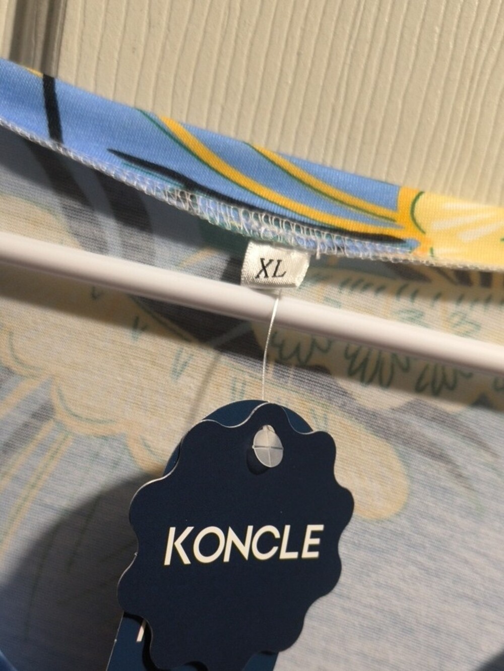 Women's Sky Blue Floral V-Neck Pocket Tee - Picture 4 of 4